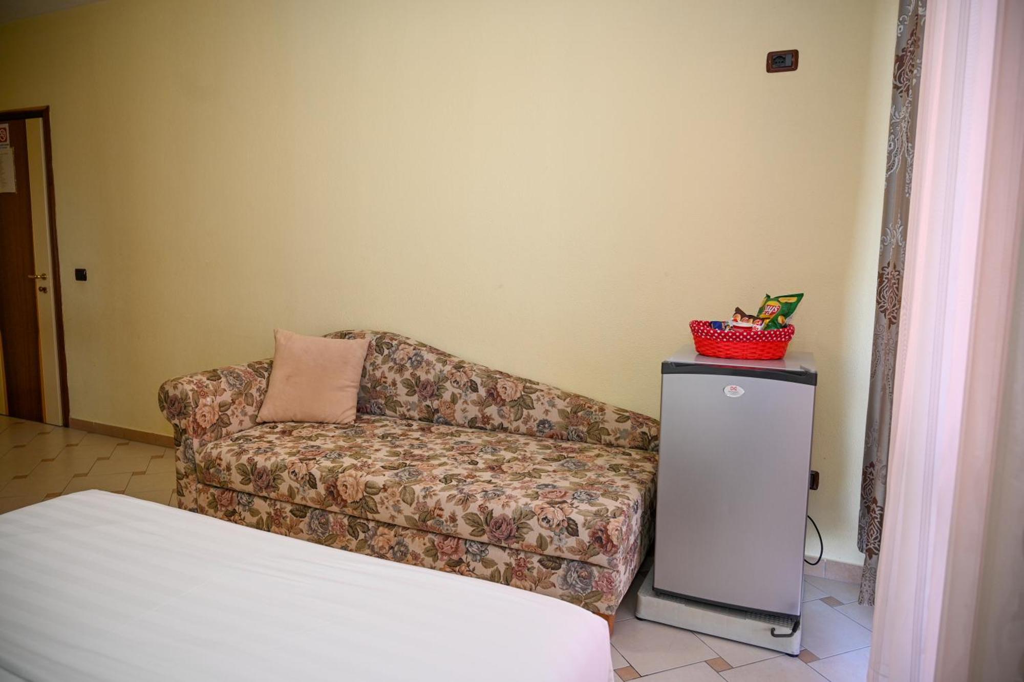 Hotel Vila Emes Durrës Kamer foto