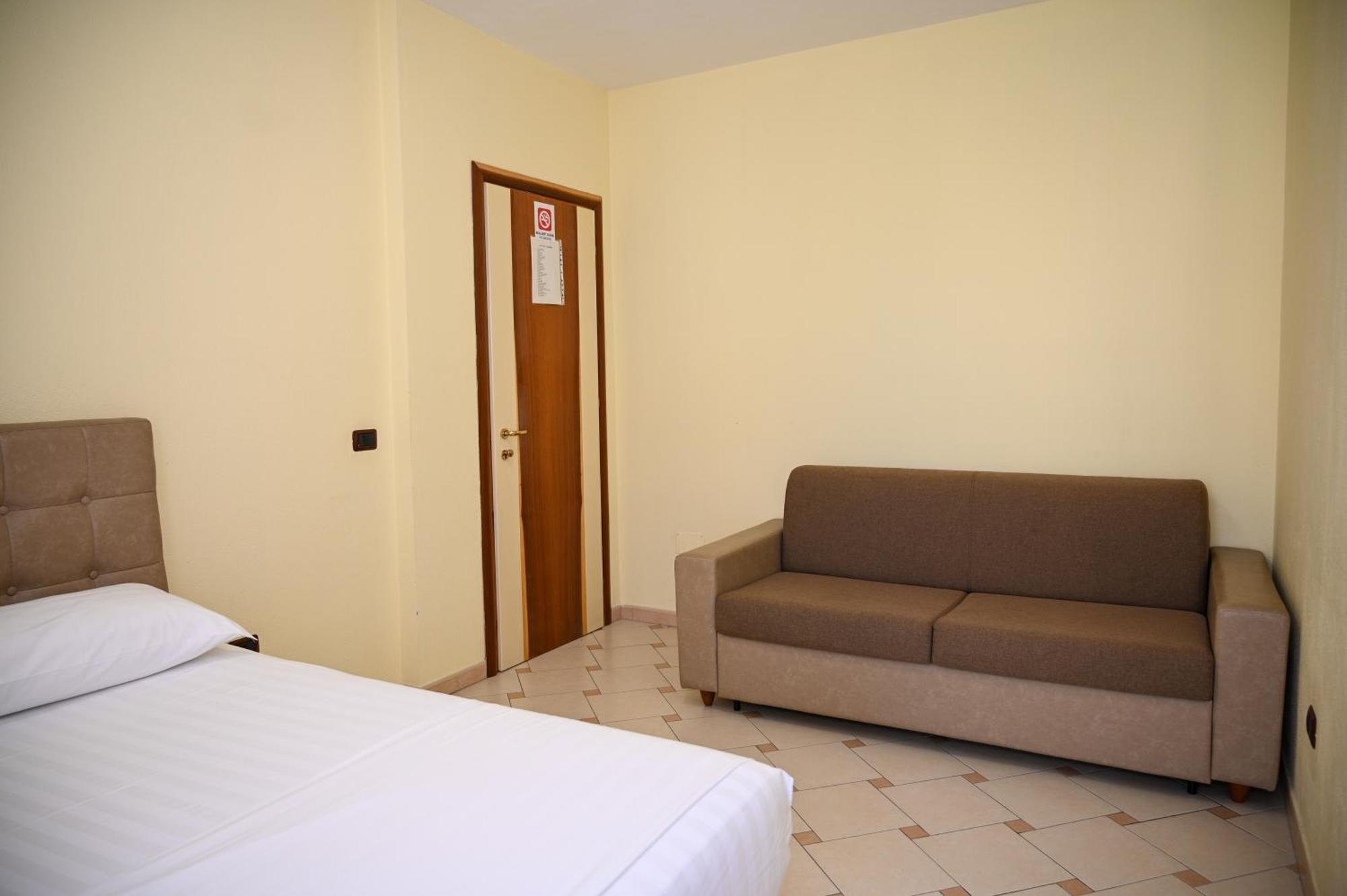 Hotel Vila Emes Durrës Kamer foto