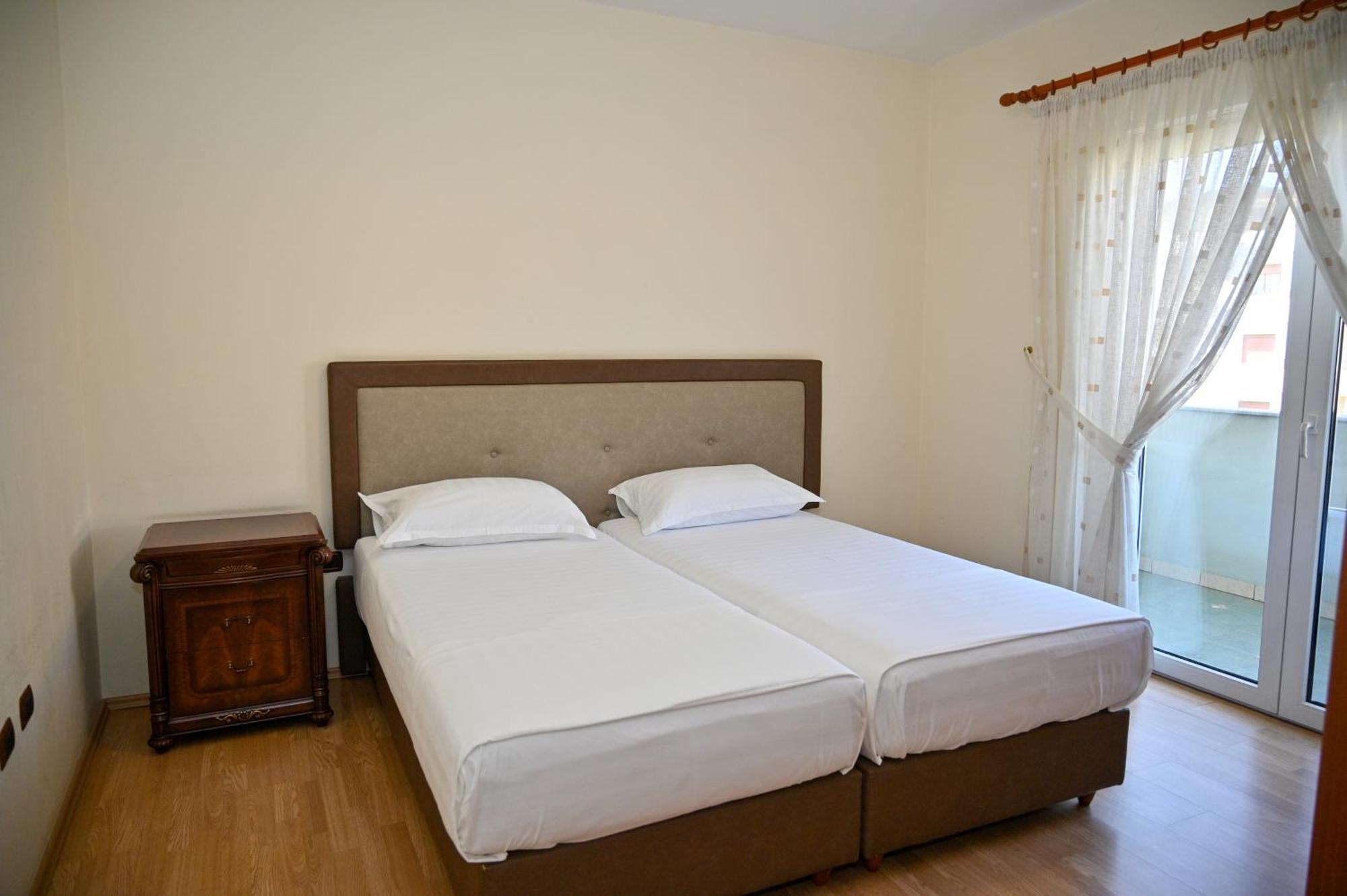 Hotel Vila Emes Durrës Kamer foto