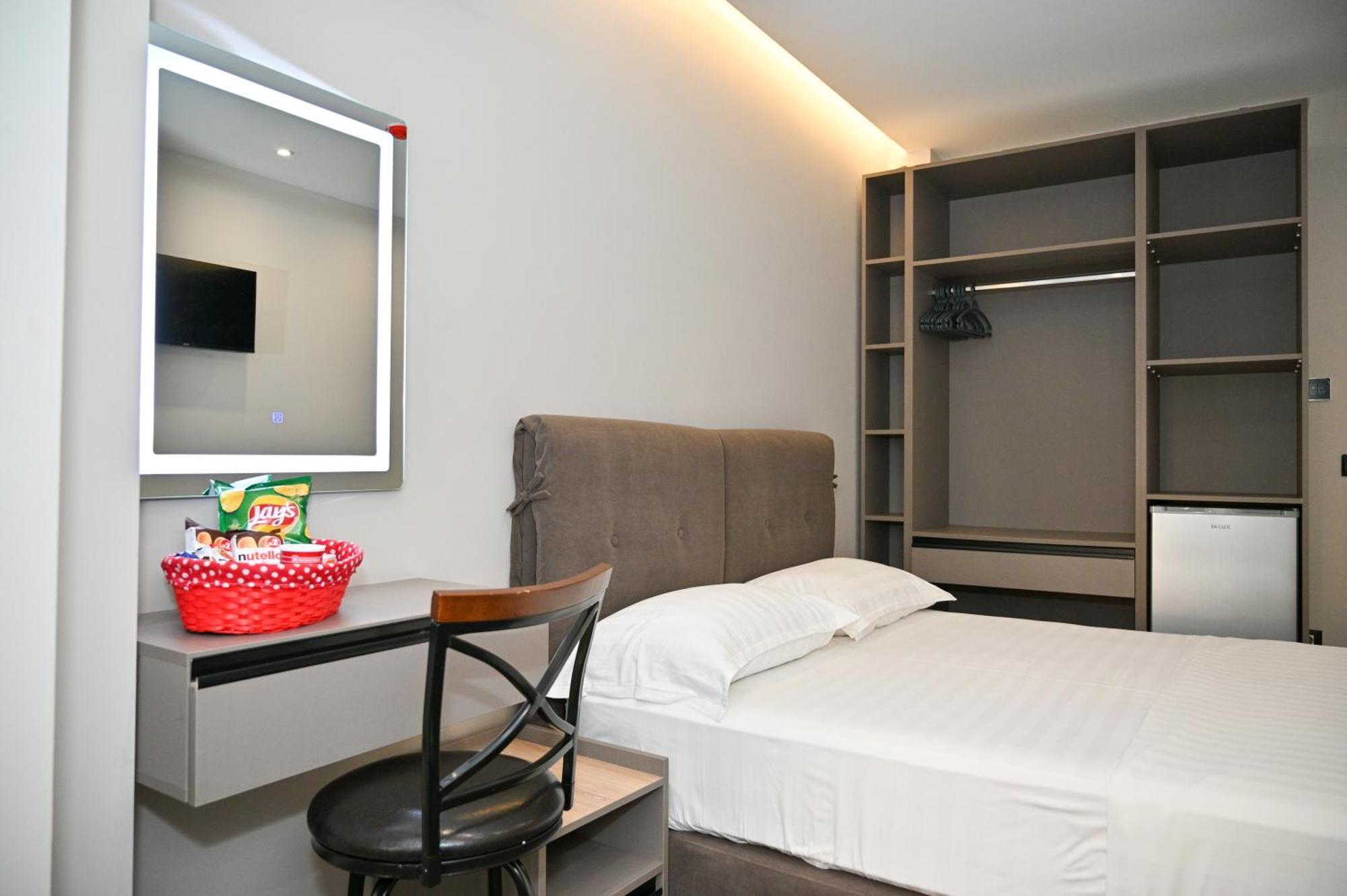 Hotel Vila Emes Durrës Buitenkant foto