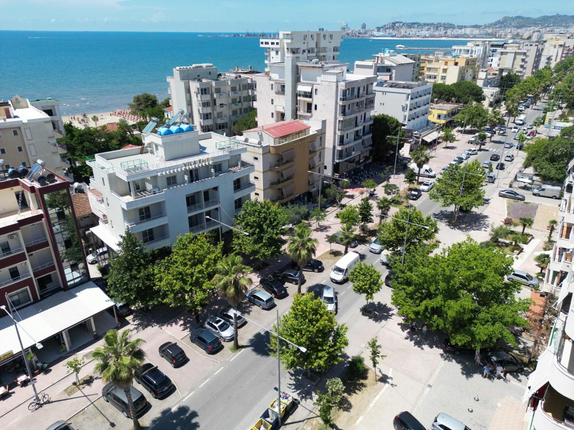 Hotel Vila Emes Durrës Buitenkant foto